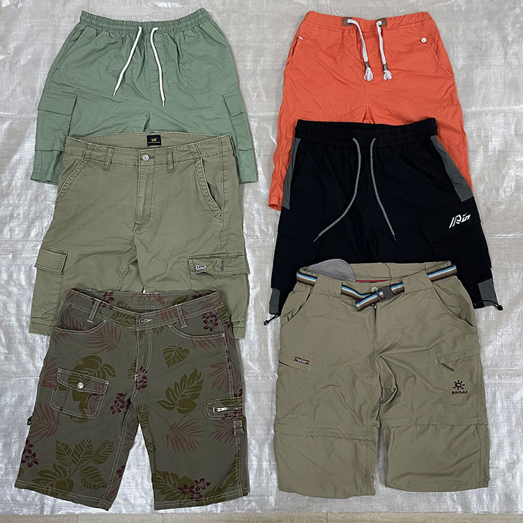 Ginamit na Pang-adultong Cargo Short Pants