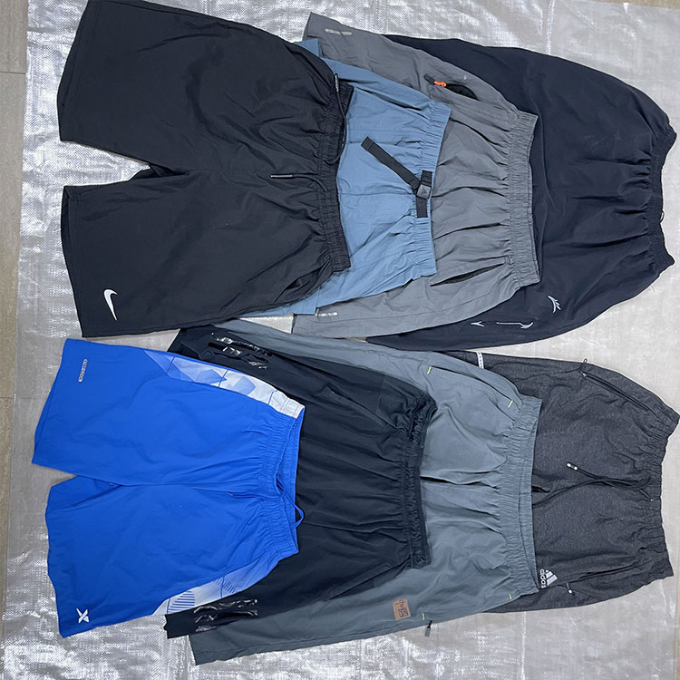 Ginamit na Pang-adultong Sport Short Pant