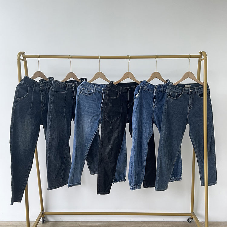 Ginamit na Cowboy Radish Pants