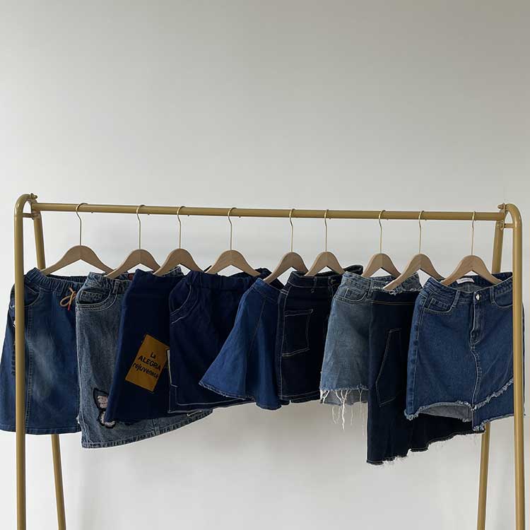 Ginamit na Ladies' Denim Short Skirt