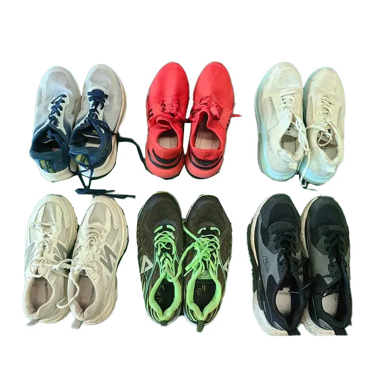 Mga Gamit na Sapatos na Pang-sports ng Lalaki